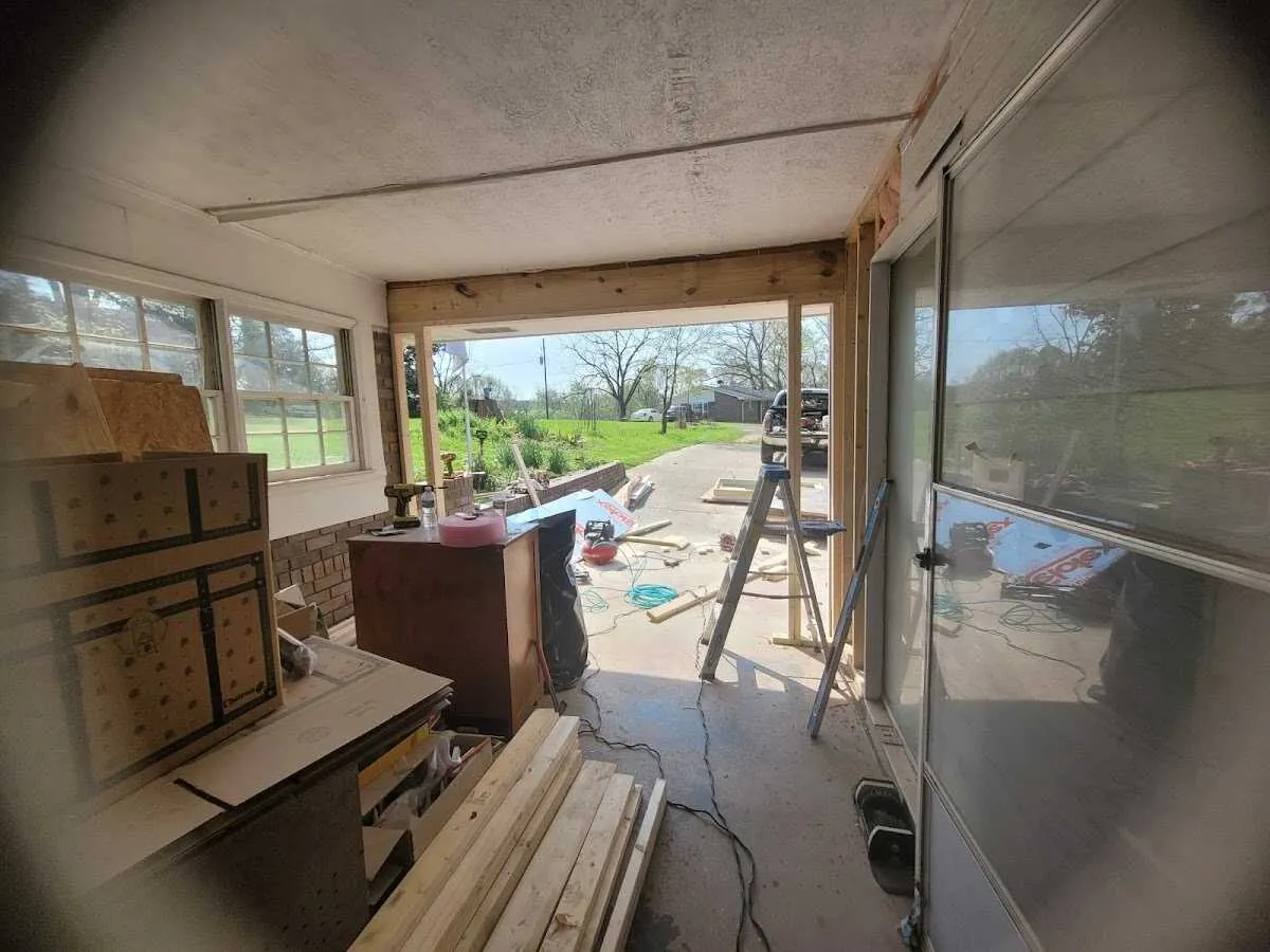 Air movers and dehumidifier for Drying & Dehumidification in Oakland Park